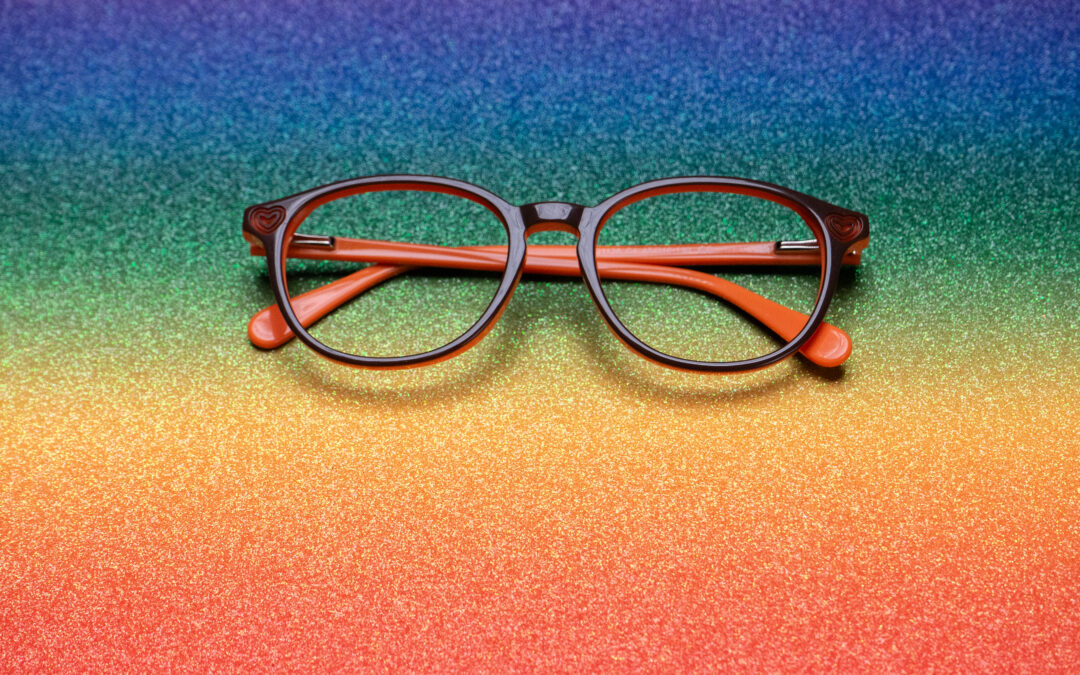 Choosing Colorful Eyeglasses